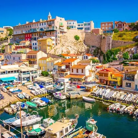 Une calanque au coeur de la ville Marseille Extérieur photo